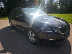 Schwarz Gebraucht 2020 Skoda Octavia Business Line Kombi | 17.290 € (Superpreis)