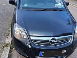 Schwarz Gebraucht 2012 Opel Zafira Family Van / Kleinbus | 2.900 € (Guter Preis)