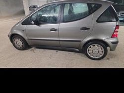 Grau Gebraucht 2003 Mercedes A140 Kleinwagen | 800 €