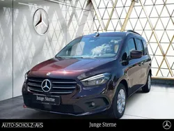 Rubellitrot metallic Gebraucht 2023 Mercedes T180 Progressive Van / Kleinbus | 27.212 € (Fairer Preis)