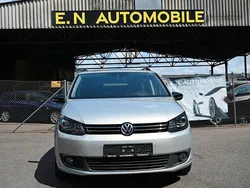Gold Gebraucht 2013 VW Touran Match Van / Kleinbus | 13.990 € (Etwas zu teuer)