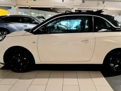 Weiß Gebraucht 2015 Opel Adam Open Air Kleinwagen | 8.999 € (Fairer Preis)