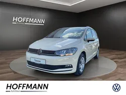 Beige Neu 2025 VW Touran Trendline Van / Kleinbus | 50.890 €