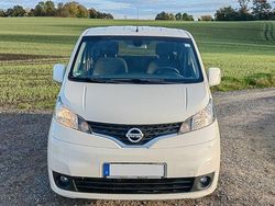 Weiß Gebraucht 2014 Nissan NV200 Van / Kleinbus | 12.000 € (Teuer)