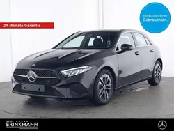 Lack kosmosschwarz Gebraucht 2024 Mercedes A180 Advanced Limousine | 26.880 € (Guter Preis)