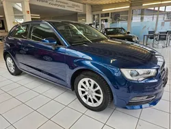 Blau Gebraucht 2014 Audi A3 Attraction Limousine | 7.490 € (Teuer)