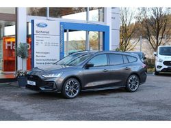 Magneticgrau (metallic) (metallic) Gebraucht 2023 Ford Focus ST-Line Kombi | 31.900 €