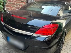 Schwarz Gebraucht 2007 Opel Astra Cabriolet Cabrio | 3.800 € (Etwas zu teuer)