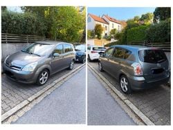 Grau Gebraucht 2006 Toyota Corolla Verso Executive Van / Kleinbus | 3.999 € (Teuer)