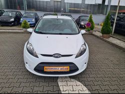 Weiß Gebraucht 2010 Ford Fiesta Kleinwagen | 4.499 € (Fairer Preis)