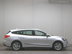 Silber Gebraucht 2019 Ford Focus Cool & Connect Limousine | 13.980 € (Guter Preis)