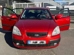 Rot Gebraucht 2008 Kia Rio Limousine | 2.000 €