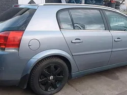 Blau Gebraucht 2003 Opel Signum Kombi | 1.200 € (Fairer Preis)