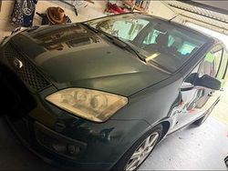 Grün Gebraucht 2005 Ford C-MAX Van / Kleinbus | 1.700 € (Guter Preis)