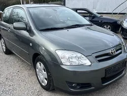 Grün Gebraucht 2006 Toyota Corolla Limousine | 2.100 € (Superpreis)