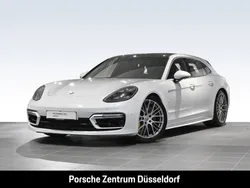 Carraraweißmetallic Gebraucht 2022 Porsche Panamera Turbo S Sport Turismo Limousine | 132.900 € (Etwas zu teuer)