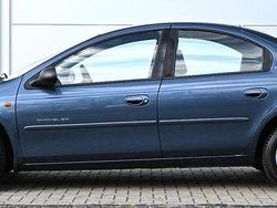 Blau Gebraucht 2001 Chrysler Neon Limousine | 3.750 €