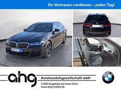Saphirschwarz metallic Gebraucht 2022 BMW 530 M Sport Kombi | 47.930 €