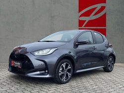 Mystic schwarz Gebraucht 2025 Toyota Yaris Hybrid Limousine | 26.522 € (Fairer Preis)