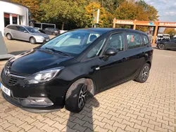 Schwarz Gebraucht 2018 Opel Zafira Van / Kleinbus | 6.500 € (Guter Preis)