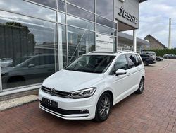 Pure white Gebraucht 2018 VW Touran Highline Van / Kleinbus | 22.990 € (Guter Preis)
