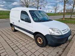 Weiß Gebraucht 2007 Citroën Berlingo Van / Kleinbus | 1.690 € (Fairer Preis)
