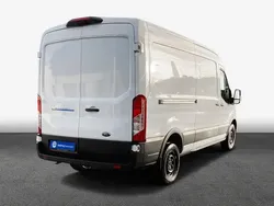 Weiss Gebraucht 2023 Ford E-Transit Trend Van | 34.423 € (Superpreis)