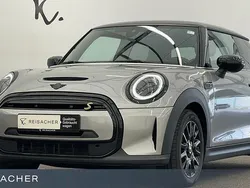 Silber Gebraucht 2023 Mini Cooper SE Classic Kleinwagen | 18.990 € (Fairer Preis)