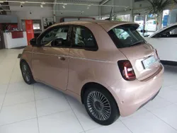 Colore esterno (rose gold) Gebraucht 2021 Fiat 500e Icon Limousine | 17.970 € (Fairer Preis)