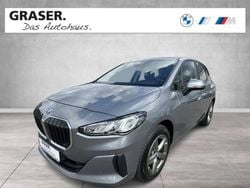 Grau Gebraucht 2023 BMW 220 Active Tourer Van / Kleinbus | 27.900 €