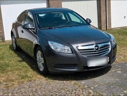 Grau Gebraucht 2010 Opel Insignia Eco Limousine | 7.800 € (Etwas zu teuer)