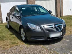 Grau Gebraucht 2010 Opel Insignia Eco Limousine | 7.800 € (Etwas zu teuer)