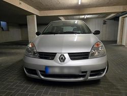 Silber Gebraucht 2007 Renault Clio II Kleinwagen | 4.200 €