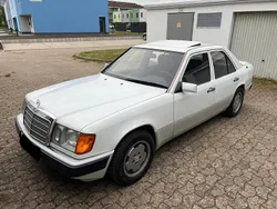 Weiß Gebraucht 1992 Mercedes E200 Limousine | 6.900 €