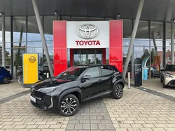 Schwarz Neu 2025 Toyota Yaris Cross SUV | 30.990 €