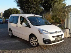 Weiß Gebraucht 2016 Citroën Berlingo SELECTION Van / Kleinbus | 8.399 € (Fairer Preis)