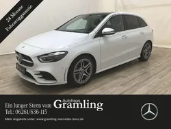 Digitalweiß (metallic) Gebraucht 2023 Mercedes B220 AMG Van / Kleinbus | 44.999 €