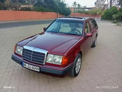 Rot Gebraucht 1990 Mercedes 200 Kombi | 5.999 €