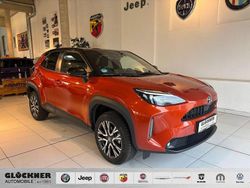 Orange Gebraucht 2023 Toyota Yaris Hybrid Comfort Limousine | 25.990 € (Teuer)