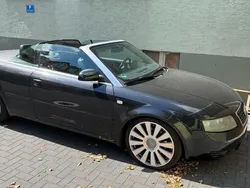Schwarz Gebraucht 2002 Audi A4 Cabriolet Performance Cabrio | 11.900 €