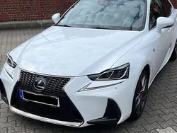 Weiß Gebraucht 2017 Lexus IS200t Sport Line Limousine | 29.500 €