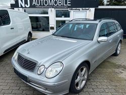 Silber Gebraucht 2003 Mercedes E220 Avantgarde Kombi | 2.999 €