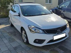 Weiß Gebraucht 2011 Kia ProCeed Kleinwagen | 3.000 € (Superpreis)