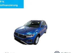 Blau Gebraucht 2024 VW T-Roc Life SUV | 26.850 € (Guter Preis)