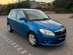 Blau Gebraucht 2014 Skoda Fabia Kleinwagen | 7.500 € (Guter Preis)