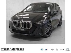 Saphirschwarz metallic Neu 2024 BMW 218 M Sport Van / Kleinbus | 36.980 € (Guter Preis)