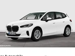 Weiß Gebraucht 2022 BMW 218 Luxury Line Kombi | 26.890 € (Fairer Preis)