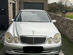 Silber Gebraucht 2005 Mercedes E280 Avantgarde Limousine | 4.890 € (Fairer Preis)