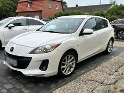 Weiß Gebraucht 2011 Mazda 3 Kleinwagen | 3.200 € (Teuer)