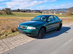Grün Gebraucht 1998 Audi A4 Limousine | 1.000 € (Guter Preis)